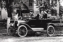 Ford 1915 Model T. Paint and trim by American Auto.
